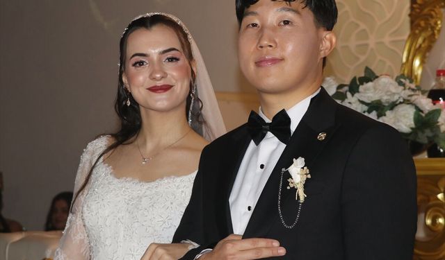 Güney Koreli damat ile Rizeli gelinle evlendi