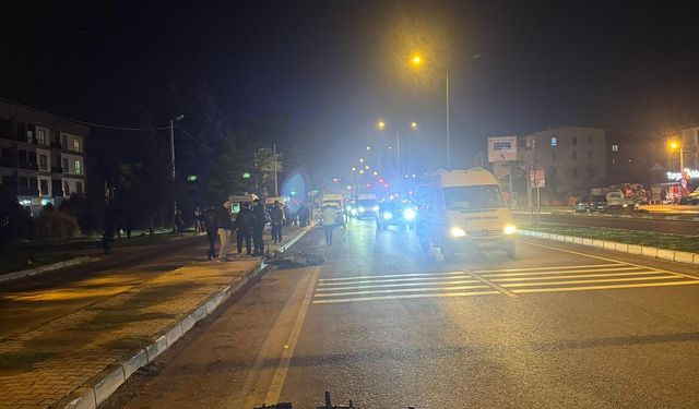 Motosikletler çarpıştı: 1 kişi öldü