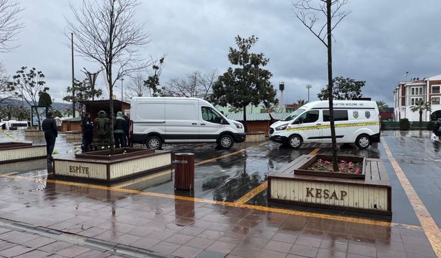 Şüpheli valiz fünyeyle patlatıldı