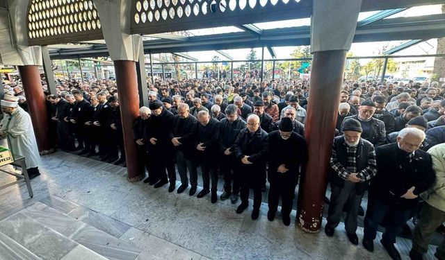 Akademisyen 10. kattan düşerek hayatını kaybetti