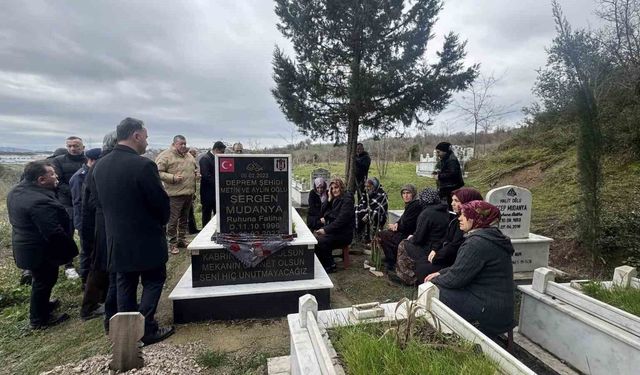 Sergen Mudanya mezar başında yad edildi