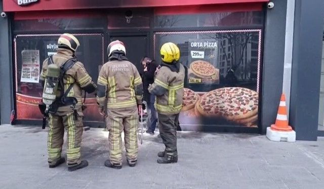 2 işletmeyi benzin döküp yaktı