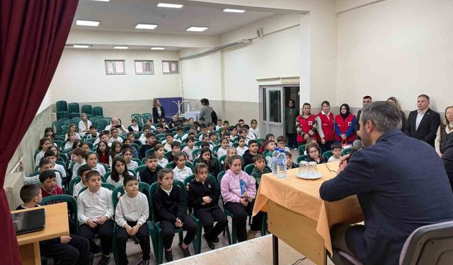 Başkan Çetinkaya'dan miniklere yönetim dersi