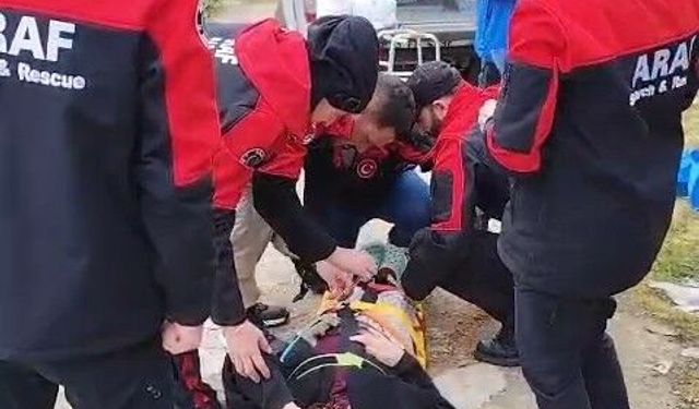 Bayramda köyünü görmesi için sedyeyle eve taşındı