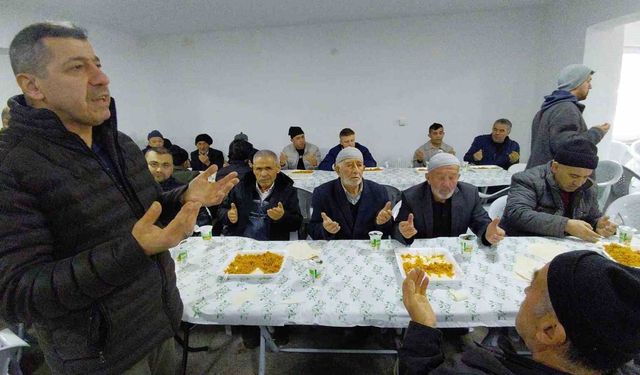 Köy halkından geleneksel bayram buluşması