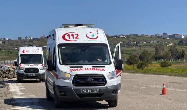 Sinop'ta hayat kurtaran sürücülere uygulamalı eğitim