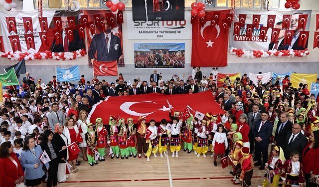 Merzifon'da 23 Nisan Ulusal Egemenlik ve Çocuk Bayramı kutlandı