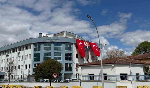 'Dur' ihtarına uymayan araçta firari hükümlü yakalandı