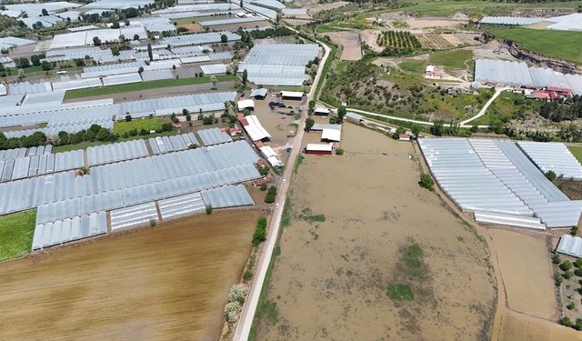 Seralar ve tarım arazileri sular altında kaldı