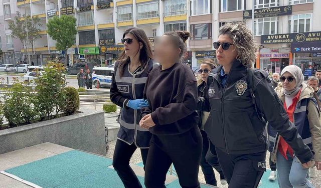Güzellik salonunda müşteriler adına kredi çeken şebeke çökertildi