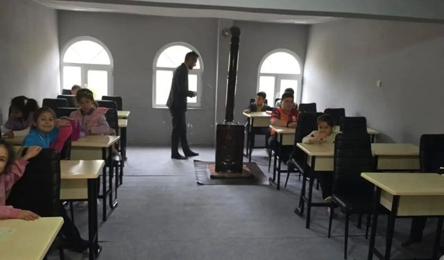 Minik öğrencilere 'aile ve vefa' semineri