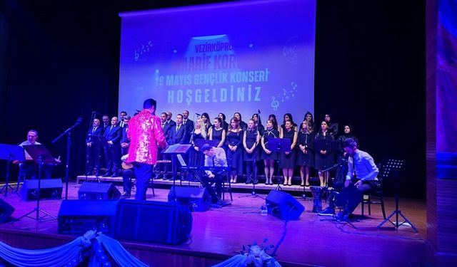 Öğretmenler 19 Mayıs konseri verdi