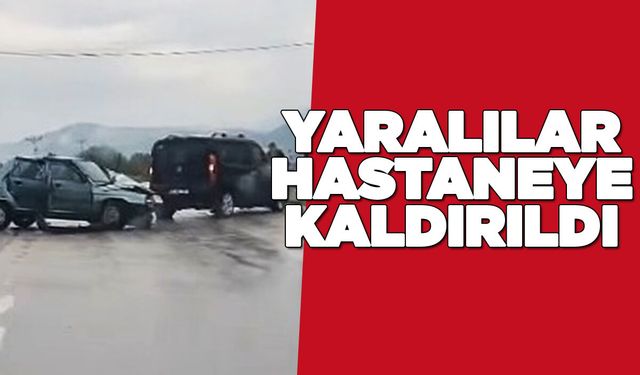 Hafif ticari araç ile otomobil çarpıştı: 3 yaralı var!