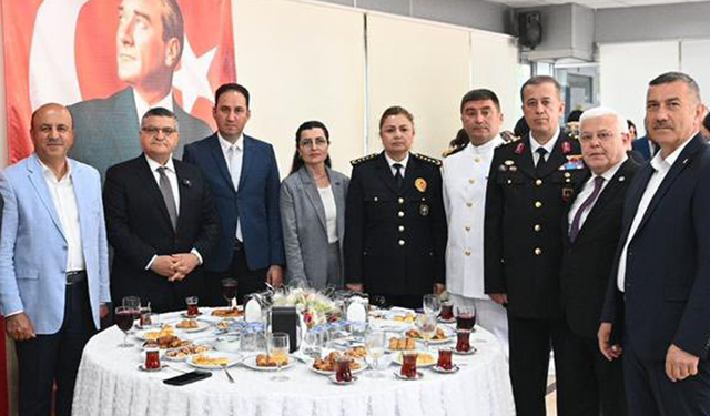 Sinop’ta protokolü bayramlaşma programında buluştu