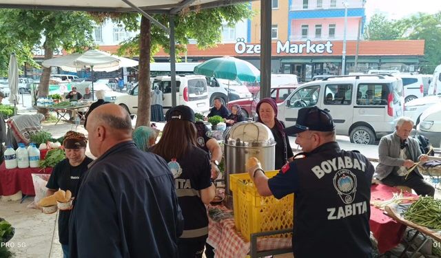 Belediyeden pazarcı esnafına sıcak çorba ikramı