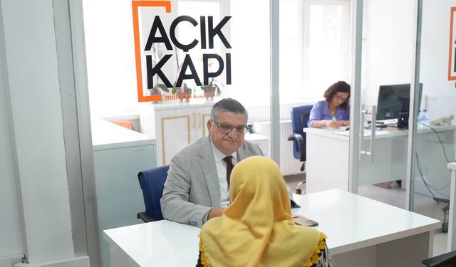 Vali Özarslan, Halk Günü Toplantısında vatandaşı dinledi