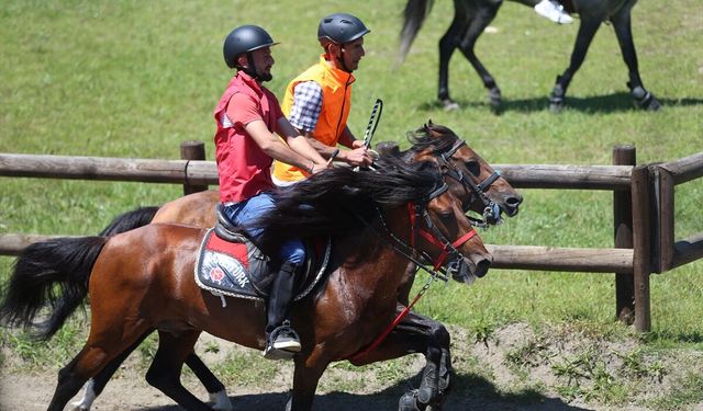 Geleneksel Rahvan At Yarışları düzenlendi