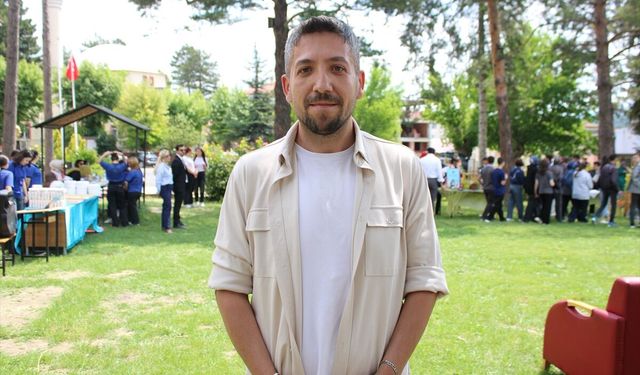 Lise öğrencileri roman karakterlerini canlandırdı