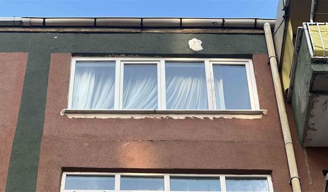 5. kattan düşen 1,5 yaşındaki çocuk öldü