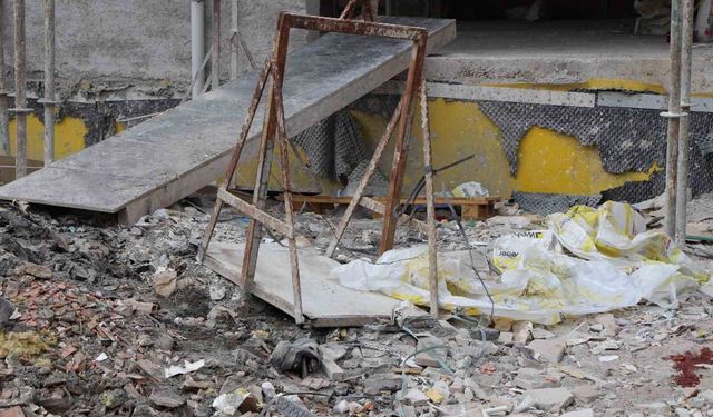 İnşaattan düşen işçi hayatını kaybetti