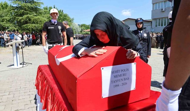Şehit polise eşinden duygusal veda