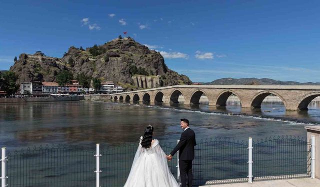 Tarihi ve doğal güzellikler çiftlere 'doğal stüdyo' oldu