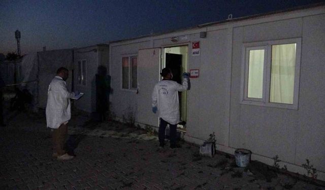 Yaşlı adam konteynerde ölü bulundu