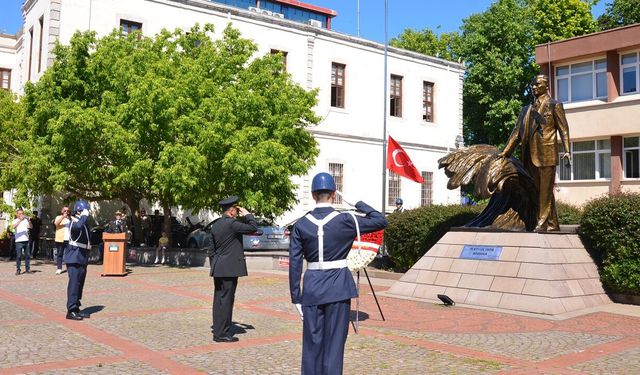 Jandarma’nın kuruluş yıl dönümü kutlamaları çelenk sunumuyla başladı