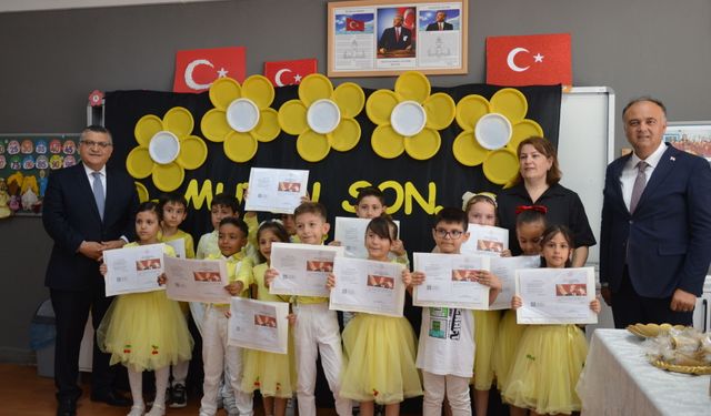 Sinop'ta 30 Bin 700 öğrenci karne sevinci yaşadı