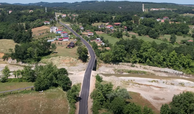 Bektaşağa Panayırı öncesi köy yolu yenilendi