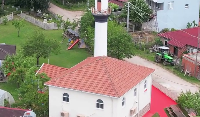 “Sinop’un En Güzel Cami Bahçeleri” projesi devam ediyor