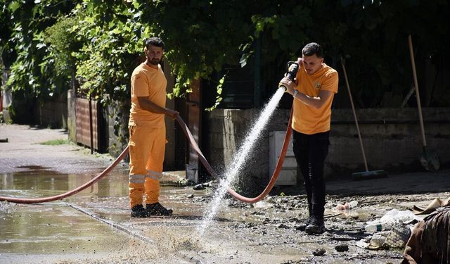 Su baskınının ardından ekiplerin çalışması sürüyor