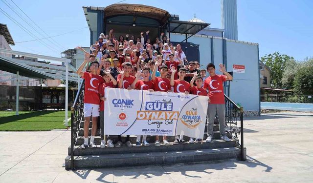 Canik'te çocuklar camilerde buluşuyor