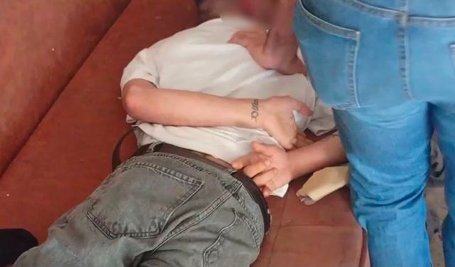 İş yerini benzin dökerek yakmaya çalıştılar