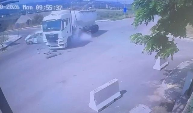 Tanker ile otomobil çarpıştı: 2 yaralı
