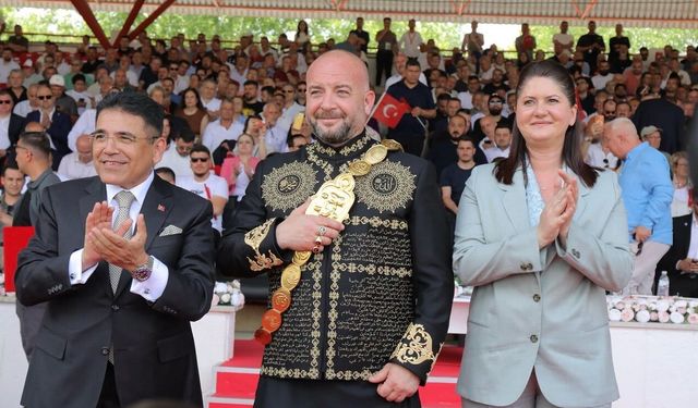Sinoplu Ufuk Özünlü bir kez daha Kırkpınar ağası oldu!