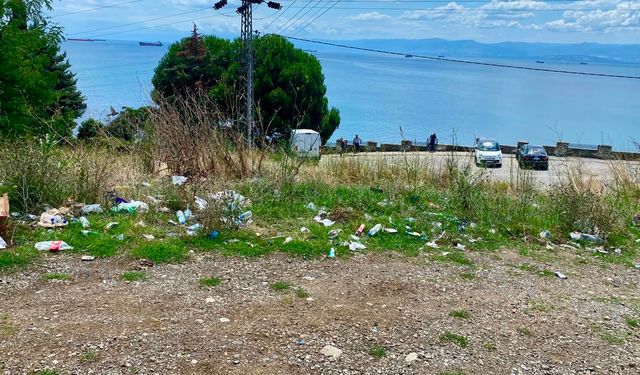 Sinop'ta deniz manzarasını çöpler gölgeliyor