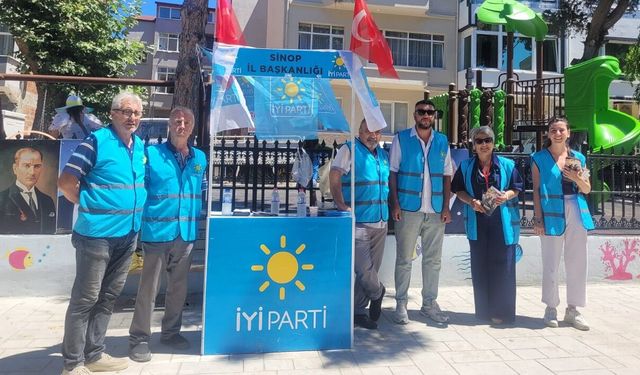 Sinop İYİ Parti pazaryerinde Sinoplularla buluştu