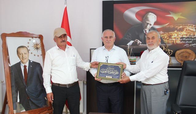 Cansuyu Derneği'nden Erfelek Belediye Başkanı Mehmet Uzun'a ziyaret