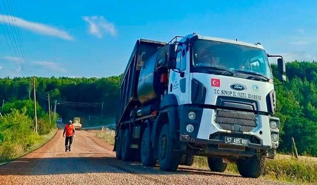 Sinop İl Özel İdaresi’nden ilçelerde altyapı ve yol çalışmaları