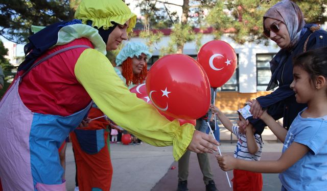Mahalle Şenlikleri 15 bin çocuğa ulaştı
