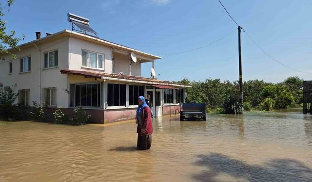 Adı türküydü, bu kez gerçeği yaşandı: Çarşamba’yı sel aldı!