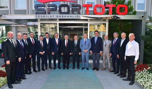 Akyazı'nın 8 mahallesine yeni spor tesisi