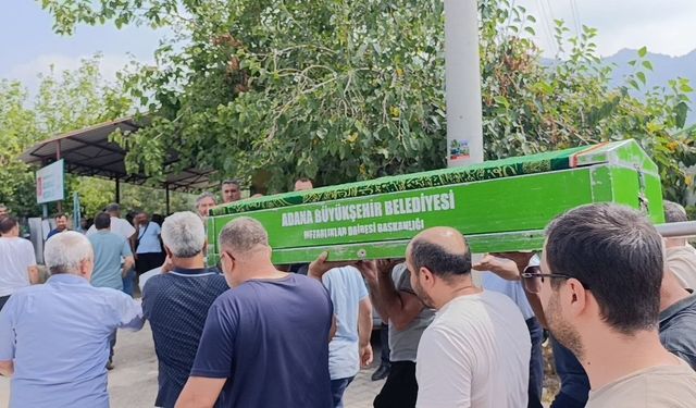 Denizde boğulan çocuk, son yolcuğuna uğurlandı