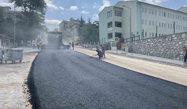 Kavak'ta 1,6 kilometrelik asfalt çalışması