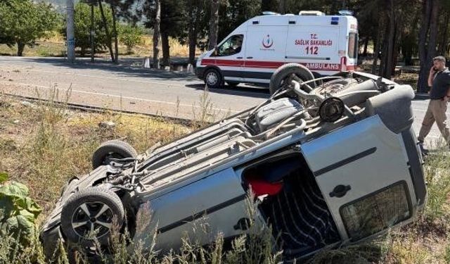 Kontrolden çıkan araç takla attı