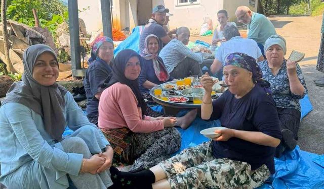 Yarım kalan fındık hasadını köylüler tamamladı