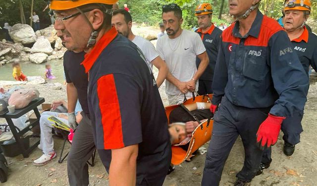 Yürüyüş yaparken dere yatağına düştü