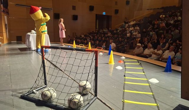 Sinop’ta genç sporculara zihin gücü semineri