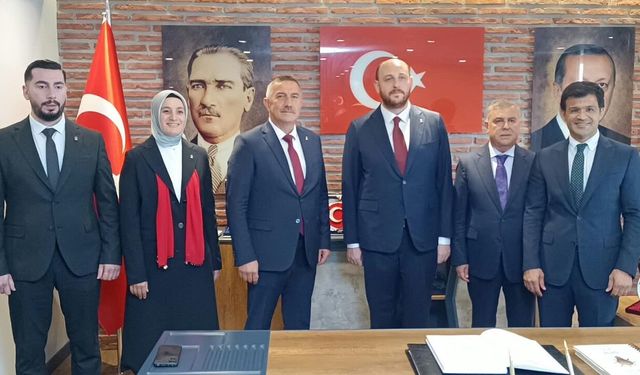 AK Parti Genel Başkan Yardımcısı Büyükgümüş Sinop'ta partililerle buluştu